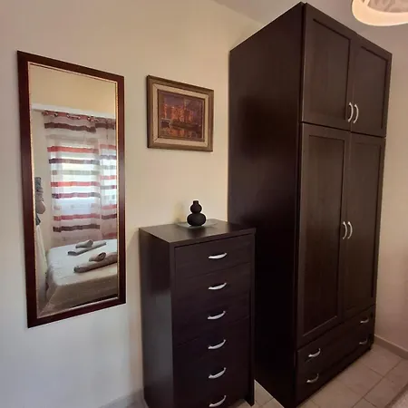 Pola Apartmán Nea Skioni